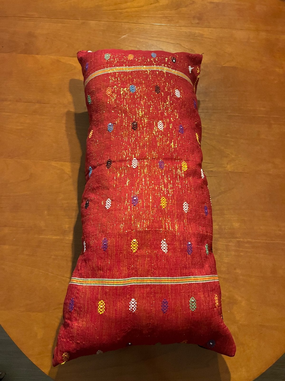 Nieuw Boho Woonkussen - Rood met Kleurrijke Details, Overige merken, Met print, Nieuw, Ophalen of Verzenden
