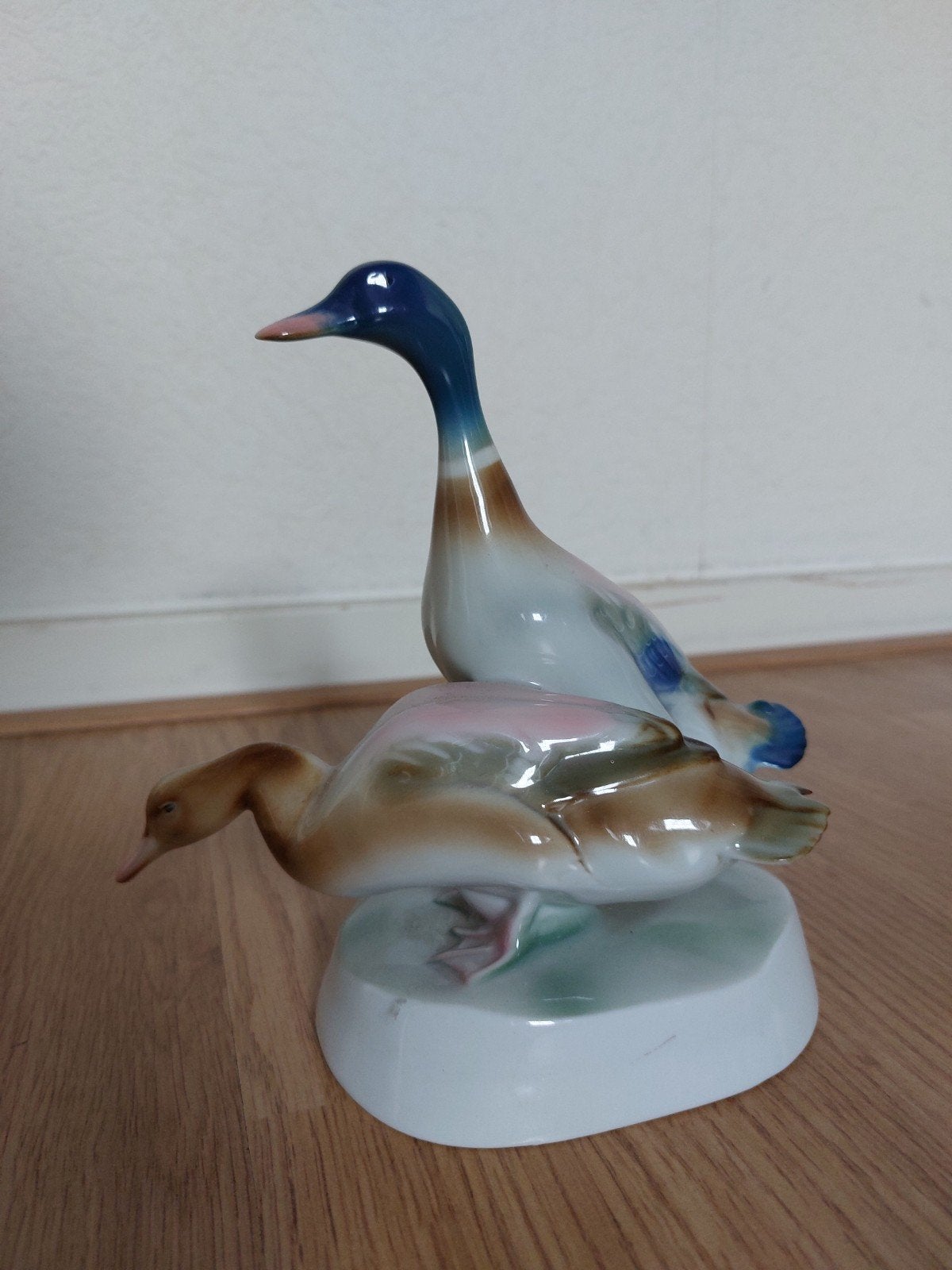 Zsolnay Porselein Eendenpaar - Handgeschilderd Eosin-glazuur, Antiek en Kunst, Verzenden