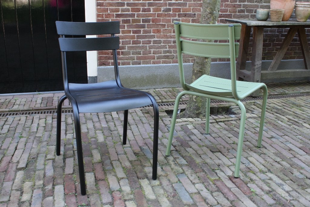 Trendy tuinstoelen aluminium zwart pastel olijfgroen terras, Tuin en Terras, Ophalen, Nieuw