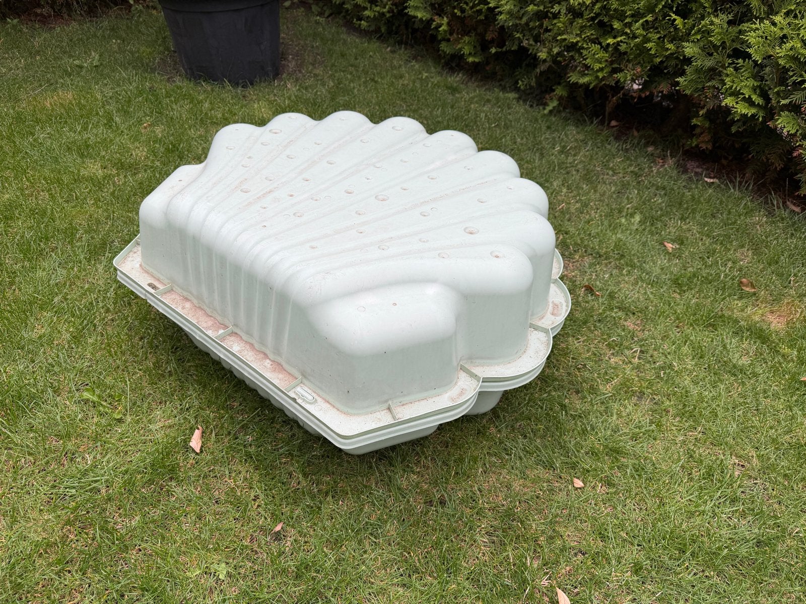 Schelpvormige zandbak/zwembadje voor kinderen, Ophalen, Gebruikt