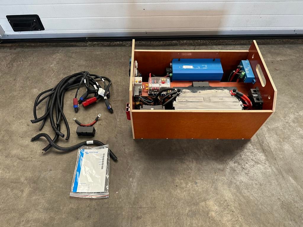 Omvormer Victron 12/1200 watt met AGM + toebehoren PAKKET, Ophalen, Victron, Victron, Victron