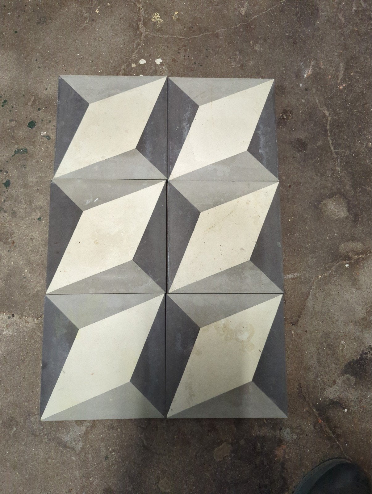 22 Esscher 3D kubus tegels, Ophalen, Gebruikt, 20 tot 40 cm, Minder dan 5 m²