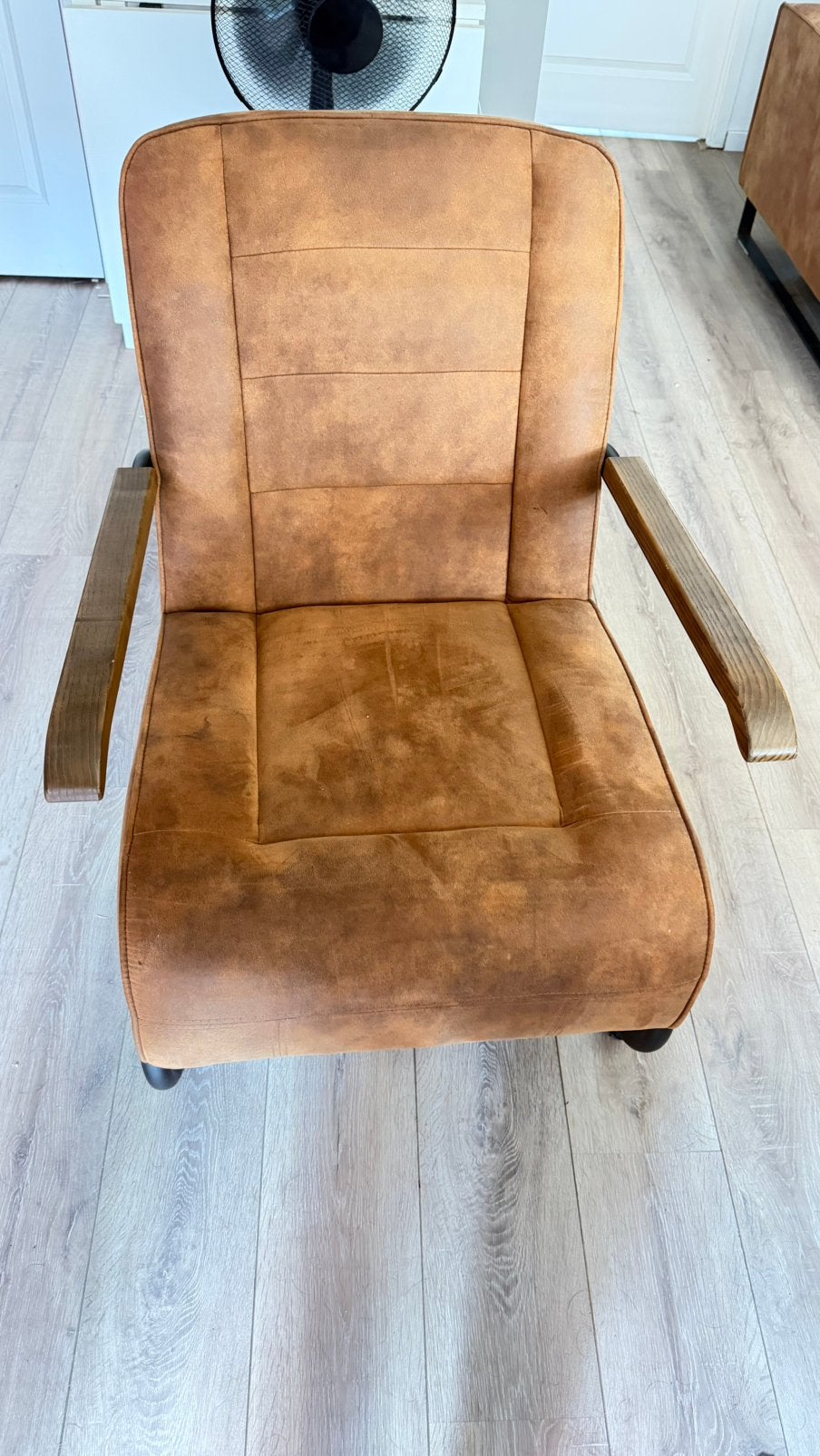Nette stoel fauteuil cognac bruin, Ophalen, Overige materialen, Gebruikt, 75 tot 100 cm