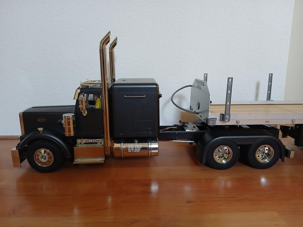 Peterbilt Night Hauler, Ophalen, Gebruikt
