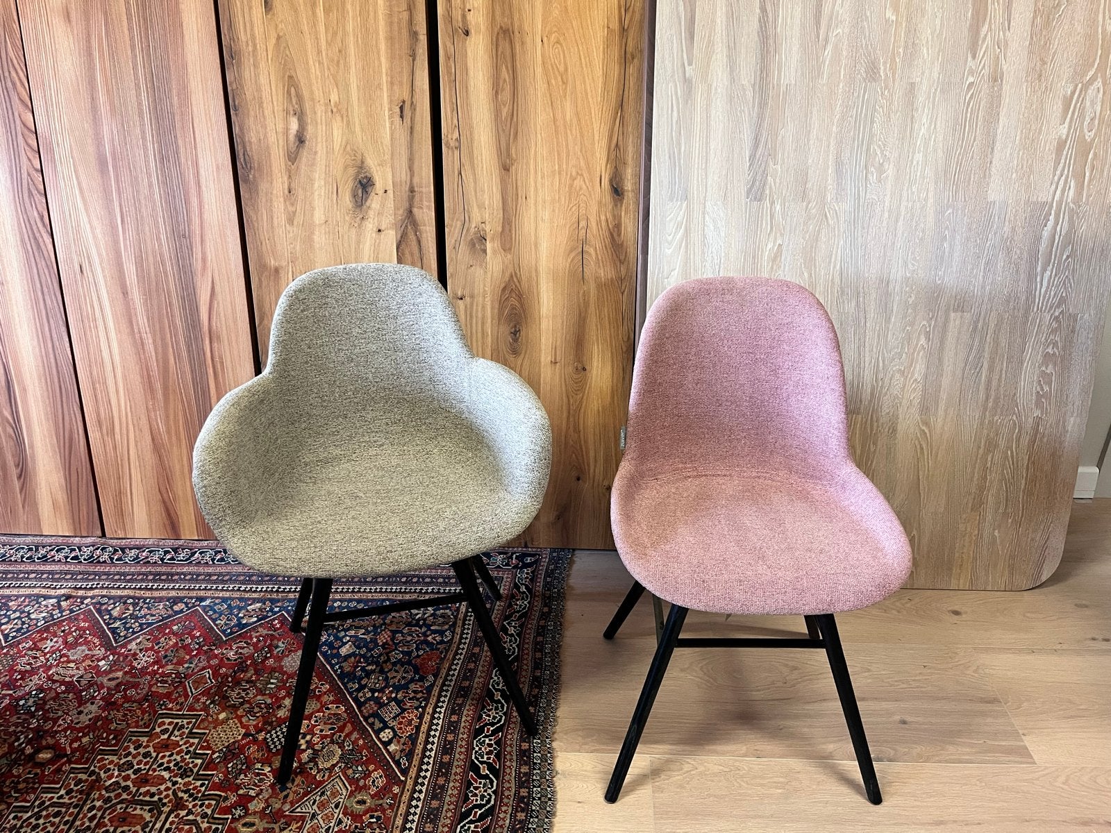 Set van 2 Zuiver Ridge Rib stoelen - Roze en Beige, Ophalen, Twee, Overige kleuren, Zo goed als nieuw