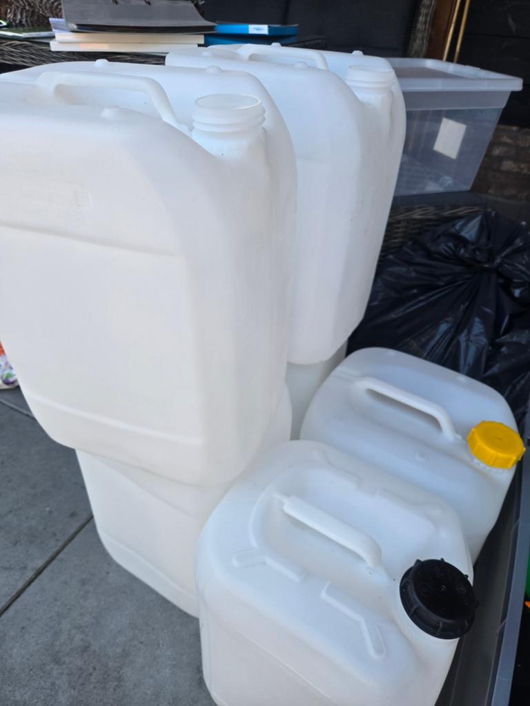Vaten 20-25 liter 4 stuks, Tuin en Terras, Regentonnen, Minder dan 75 liter, Ophalen of Verzenden