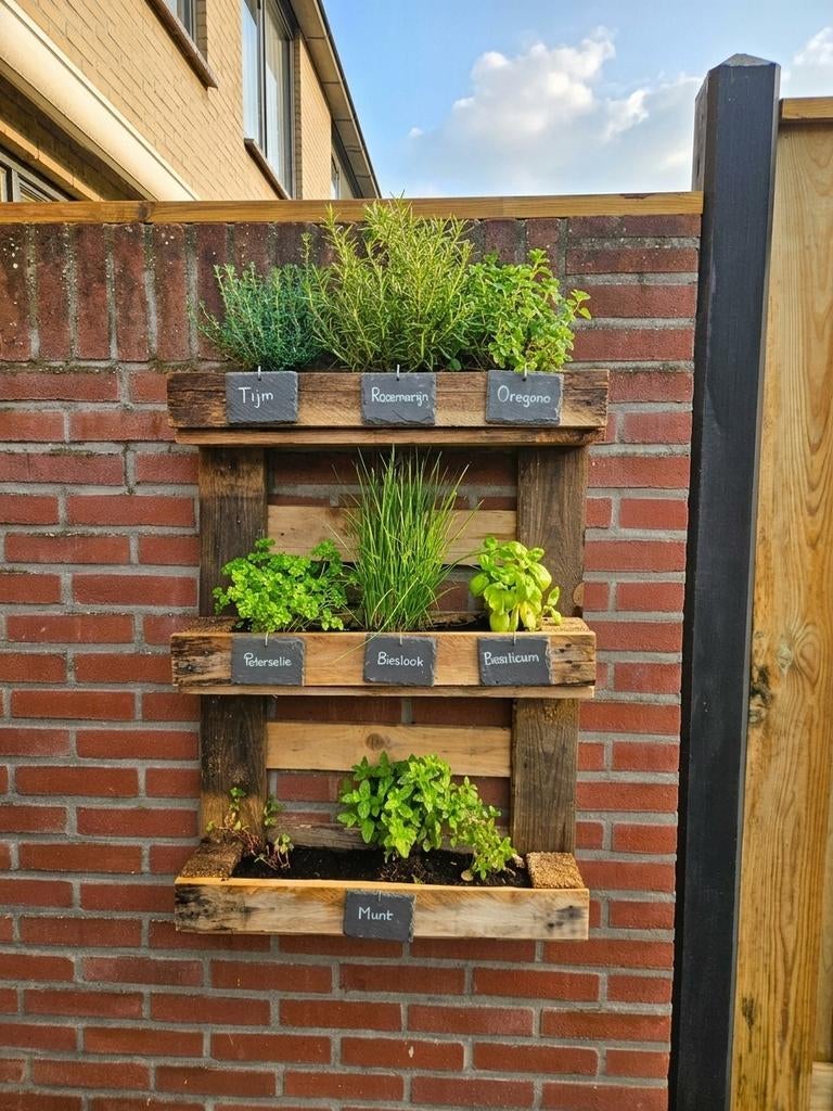 Verticale Tuin Pallet - Handgemaakt Kruidenrek en Bloembak, Tuin en Terras, Ophalen, Nieuw, Balkon, 60 tot 100 cm