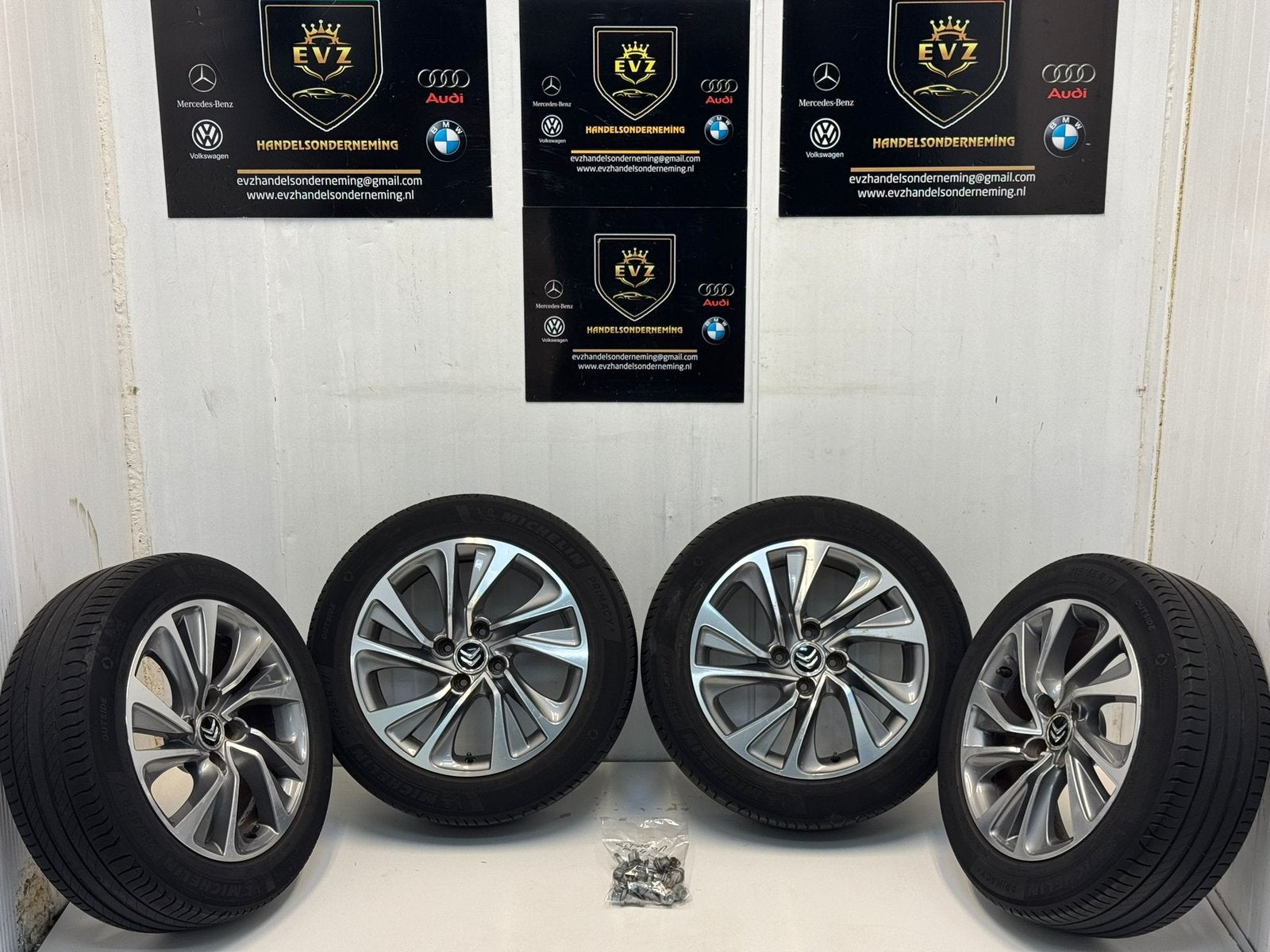 Org. Citroen DS4 bj.2011 velgenset 17 inch met zomerbanden, 17 inch, Ophalen of Verzenden, EVZ Handelsonderneming, Personenwagen