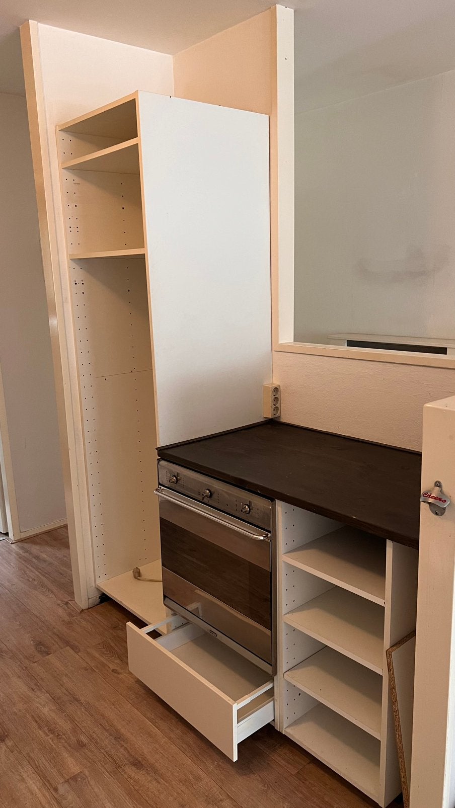 Kastenwand met inbouw oven Smeg, Ophalen, 50 tot 100 cm, Zo goed als nieuw, Minder dan 100 cm