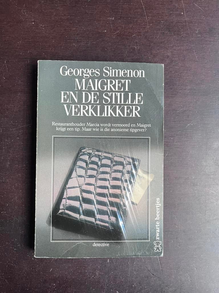 Georges Simenon - Maigret en de stille verklikker, Boeken, Detectives, Ophalen of Verzenden, Gelezen