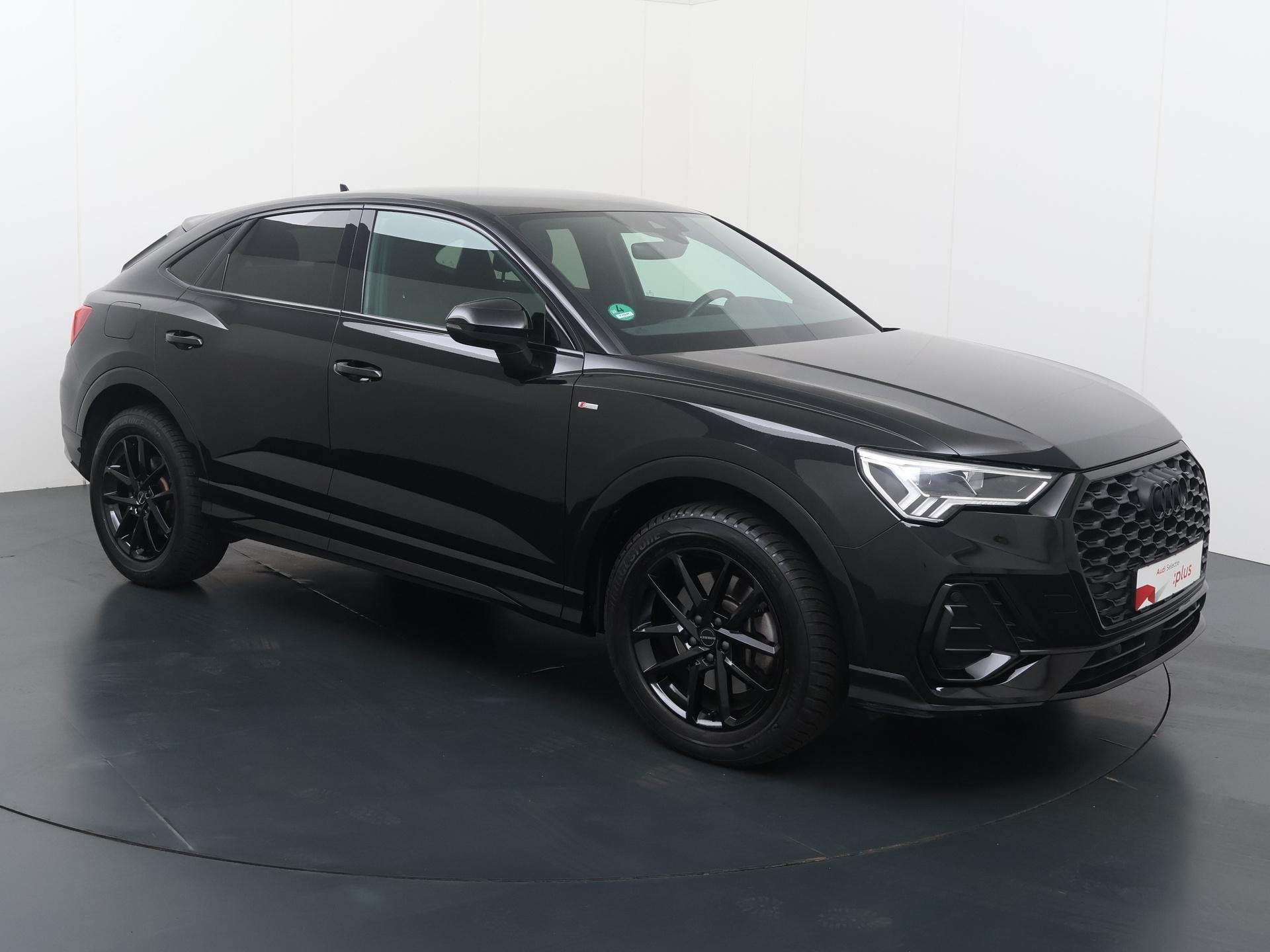 Audi Q3 Sportback 45 TFSI e S Edition | 245 PK | SoH 87% | C, Auto's, Gebruikt, Met garantie (alle), Leder en Stof, Zwart