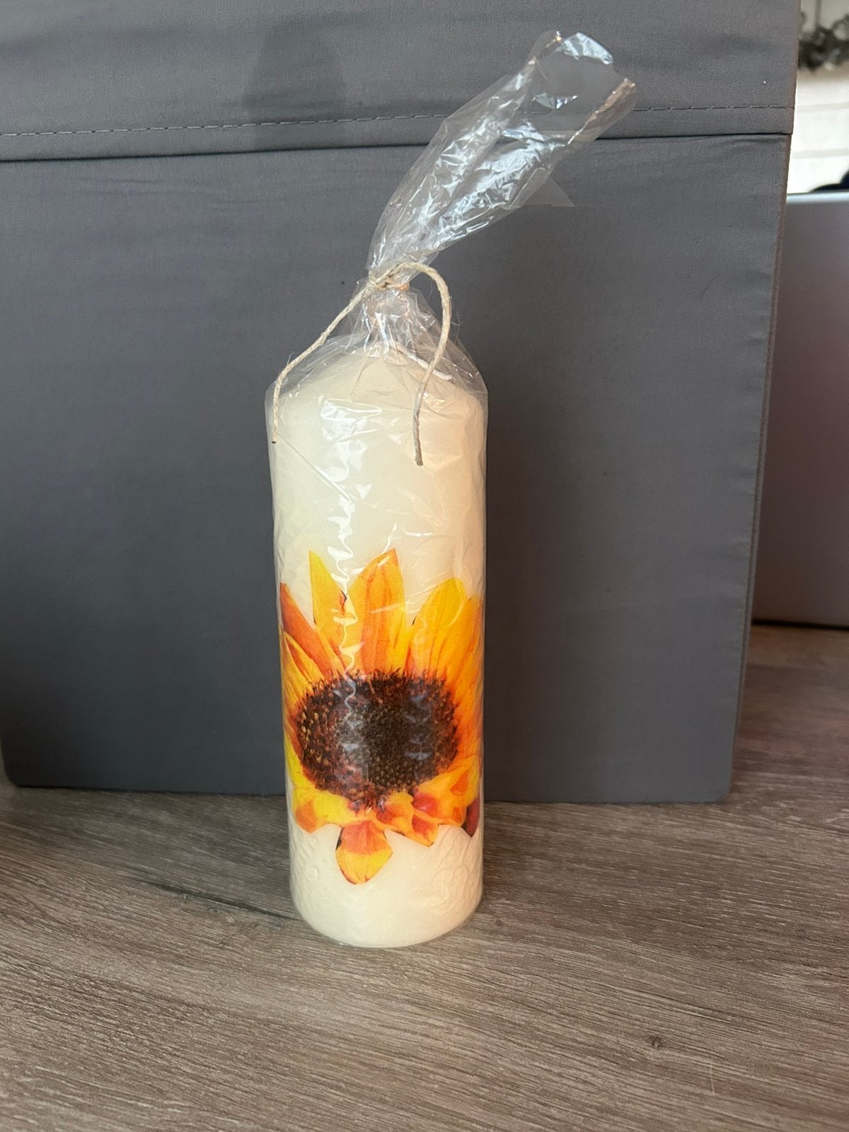 Kaars met zonnenbloem, Ophalen of Verzenden, Zo goed als nieuw, Kaars