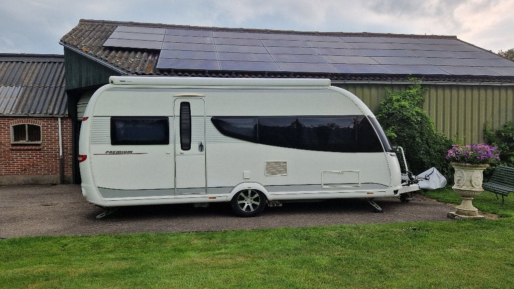 Hobby Premium 495UL Airco+Mover+Luifel+fietsendrager, Hobby, 7 tot 8 meter, Particulier, 2 aparte bedden