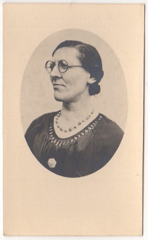 Maria Th. N. Dhooge 1895 Philippine + 1944 Sluiskil, 48 jaar, Ophalen of Verzenden