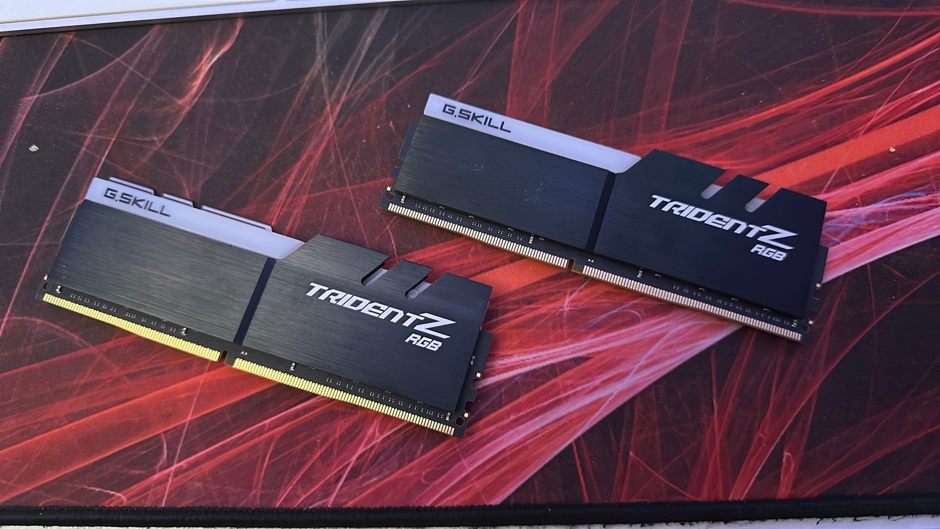G.Skill Trident Z RGB DDR4 32GB (2x16GB) 3600MHz RAM, Computers en Software, RAM geheugen, Zo goed als nieuw, Server, 32 GB, DDR4