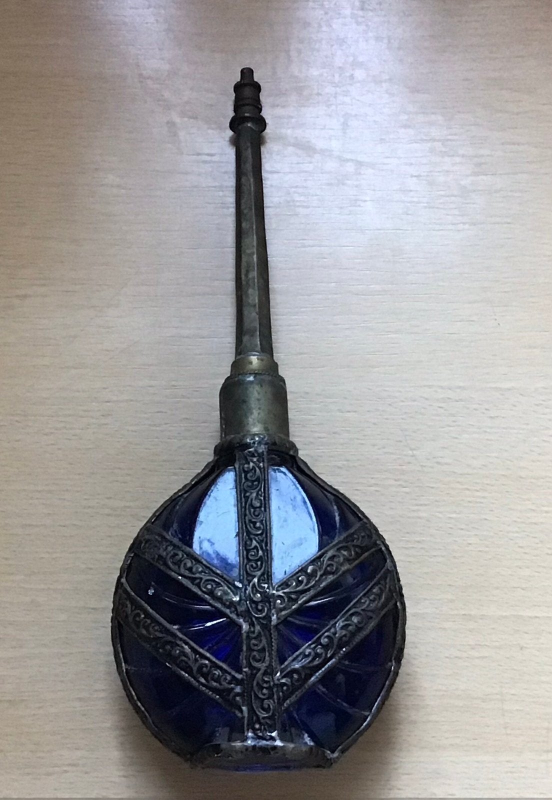 Marokkaanse Parfumfles Blauw Glas & Metaal - Vintage, Ophalen of Verzenden