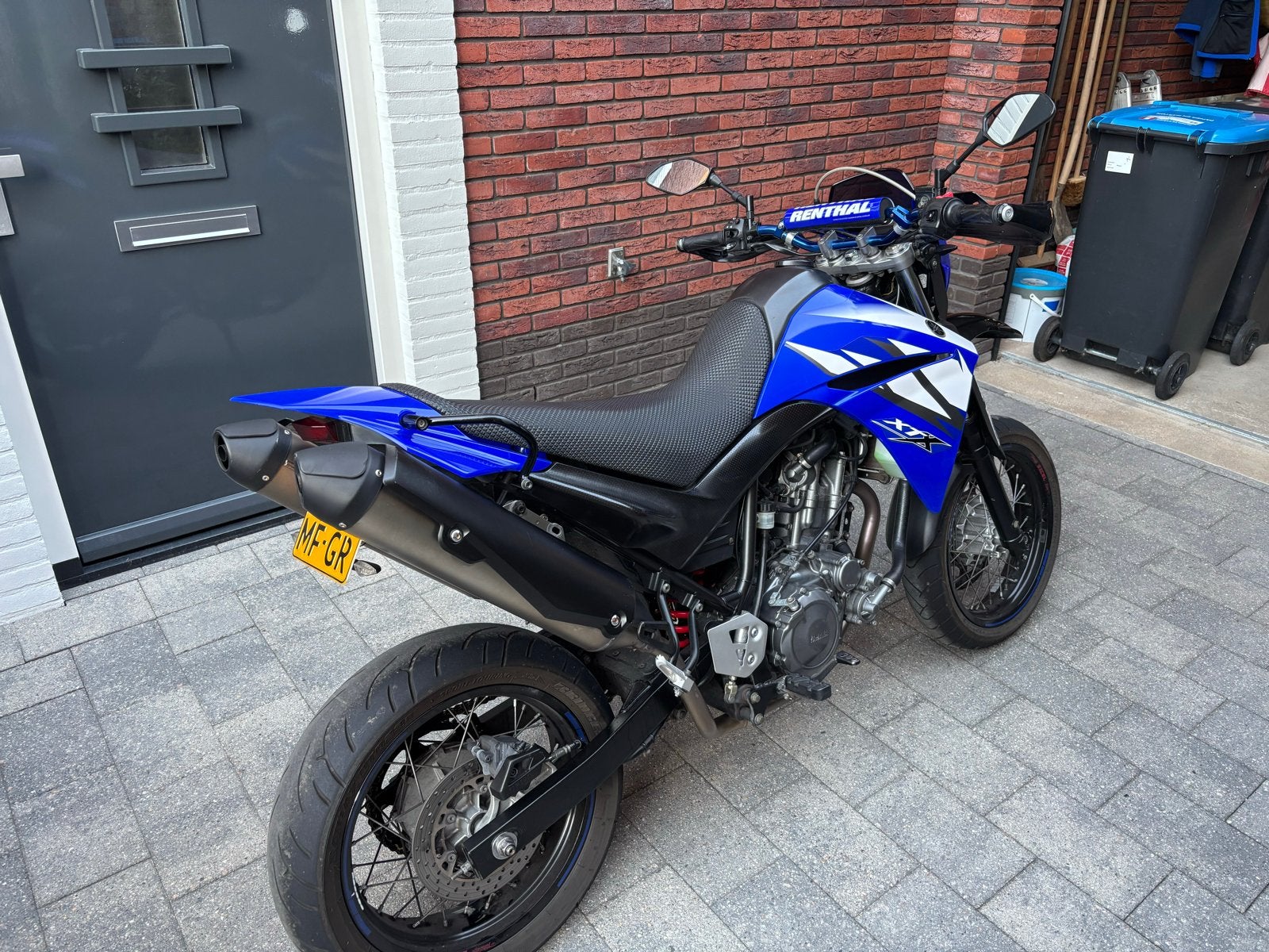 Yamaha XT660 in goede staat -  Akrapovic dempers, Particulier, Meer dan 35 kW, Minimaal motorrijbewijs A2, Handgeschakeld