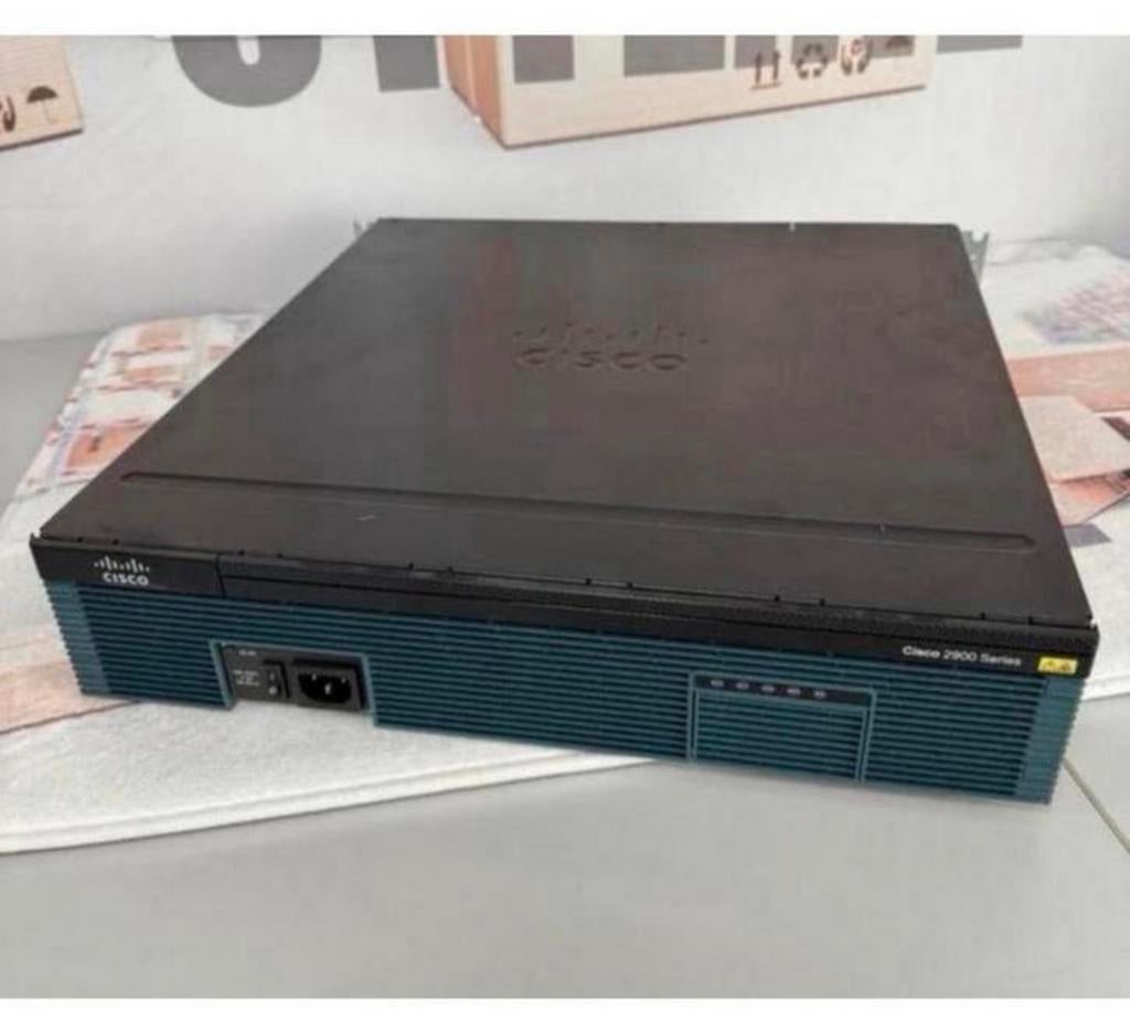 CISCO 2921-K9 V08 1000 Integrated Services Router 2900 serie, Computers en Software, Routers en Modems, Ophalen of Verzenden, Zo goed als nieuw