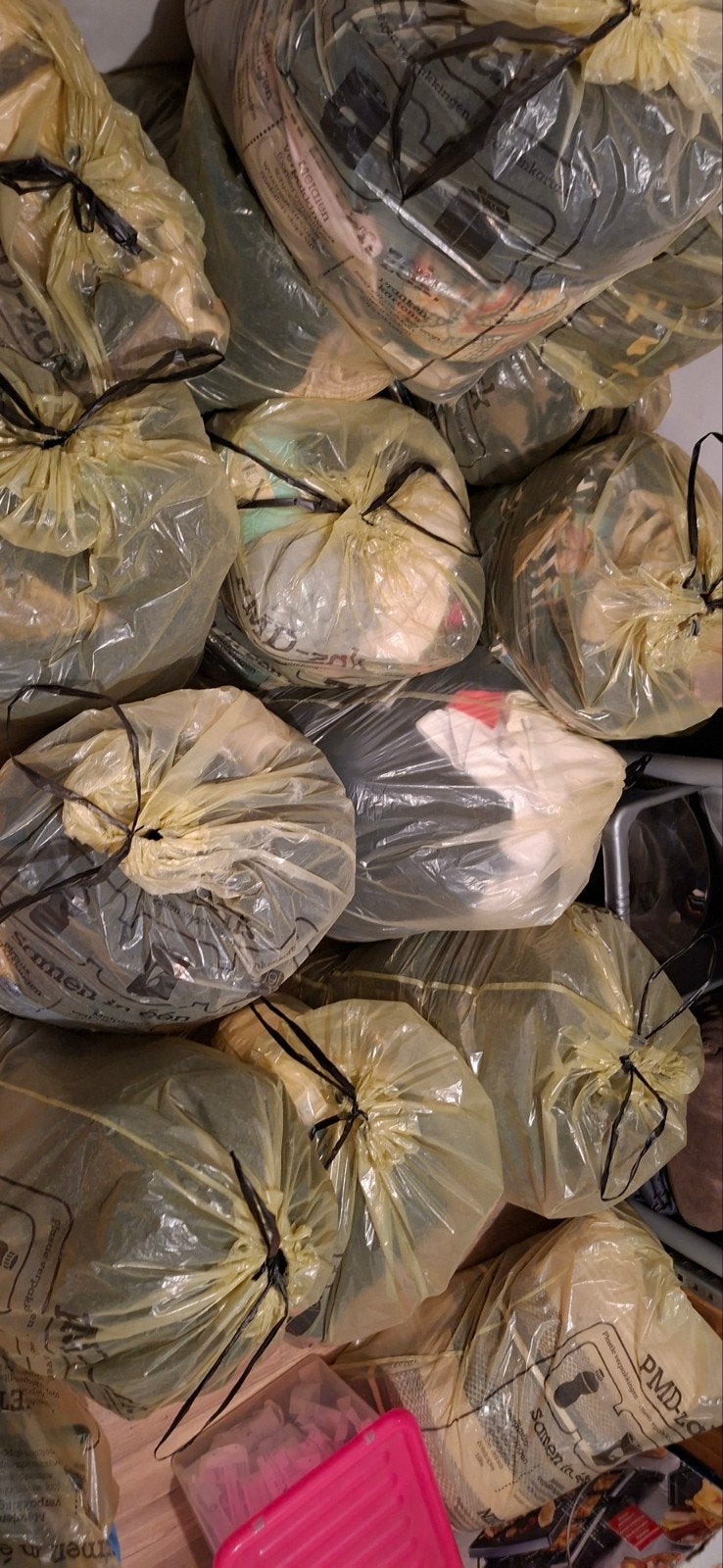 15 zakken kleding, Ophalen, Zo goed als nieuw