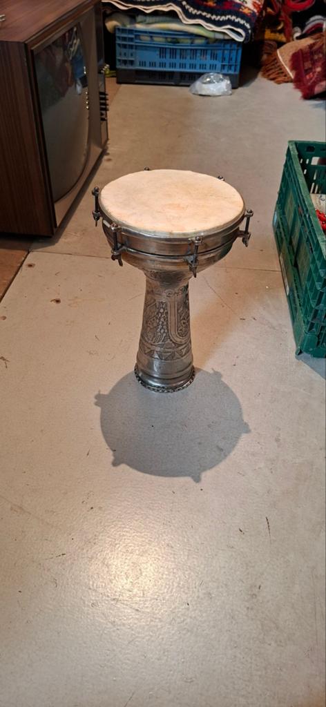 Vintage Verzilverde Darbuka, Muziek en Instrumenten, Percussie, Gebruikt, Onbekend, Ophalen of Verzenden, Onbekend