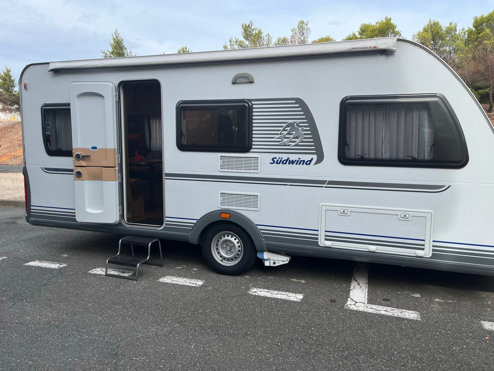 Knaus Sudwind 500 EU 2020, Rondzit, Koelkast, Particulier, 5 tot 6 meter