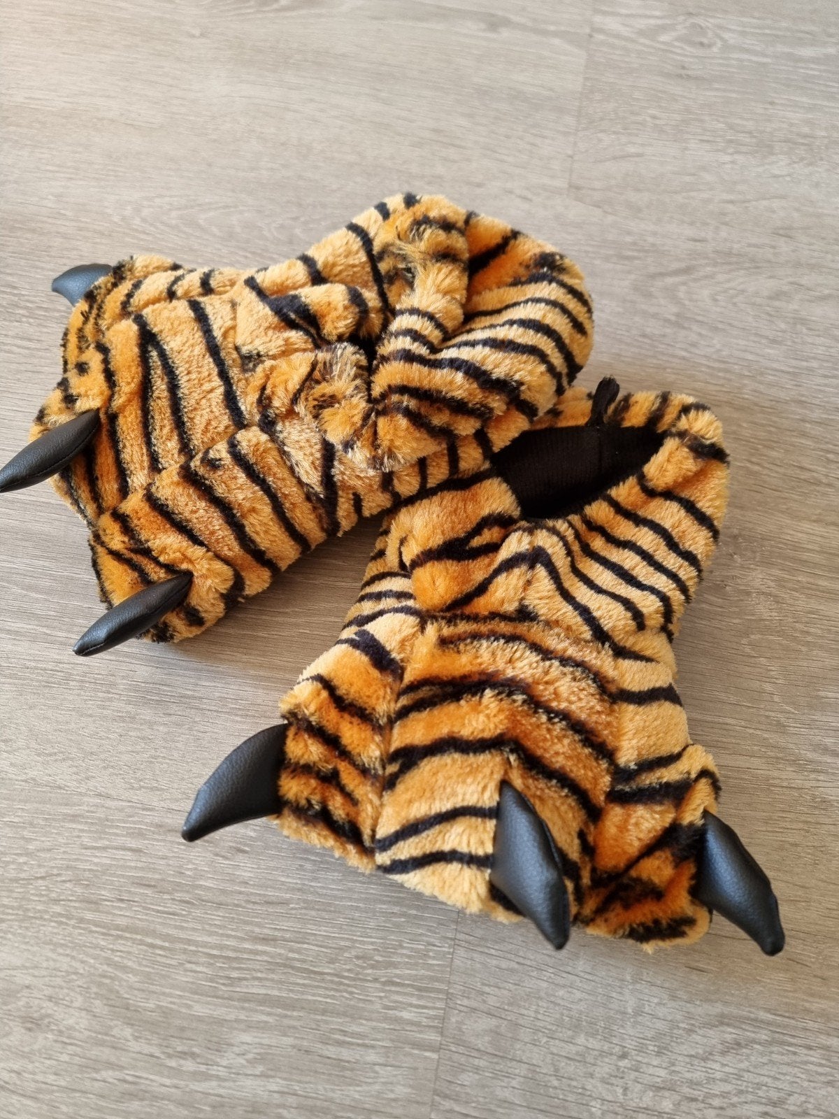 Grappige dierenpoten pantoffels, Tijger Sloffen, maat 35-36, Ophalen of Verzenden, Nieuw, Pantoffels of Sloffen