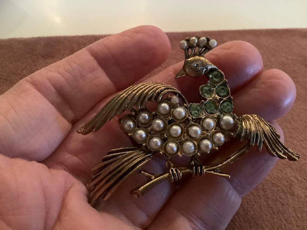 Prachtige vintage broche met steentjes en parels, Sieraden, Tassen en Uiterlijk, Broches, Met strass, Overige materialen, 4 tot 7 cm