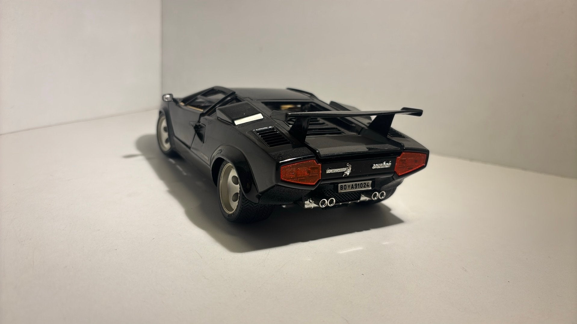 Lamborghini countach Bburago 1.18, Ophalen of Verzenden, Bburago, A, A