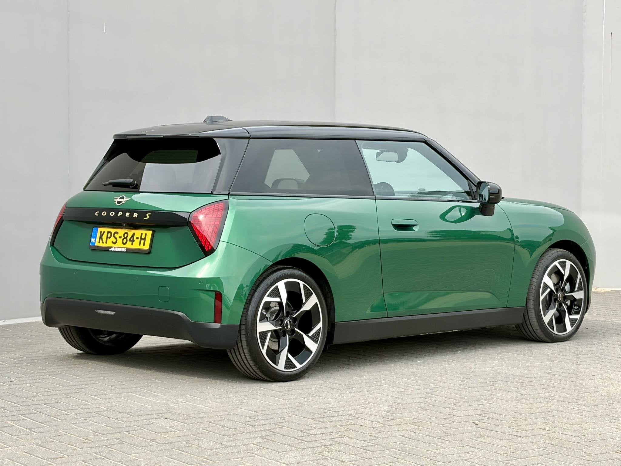 MINI 3-Deurs Cooper SE Favoured M 54.2 kWh / SOH 98% / 3 Fas, Auto's, Gebruikt, Stoelverwarming, 4 stoelen, Mini Electric