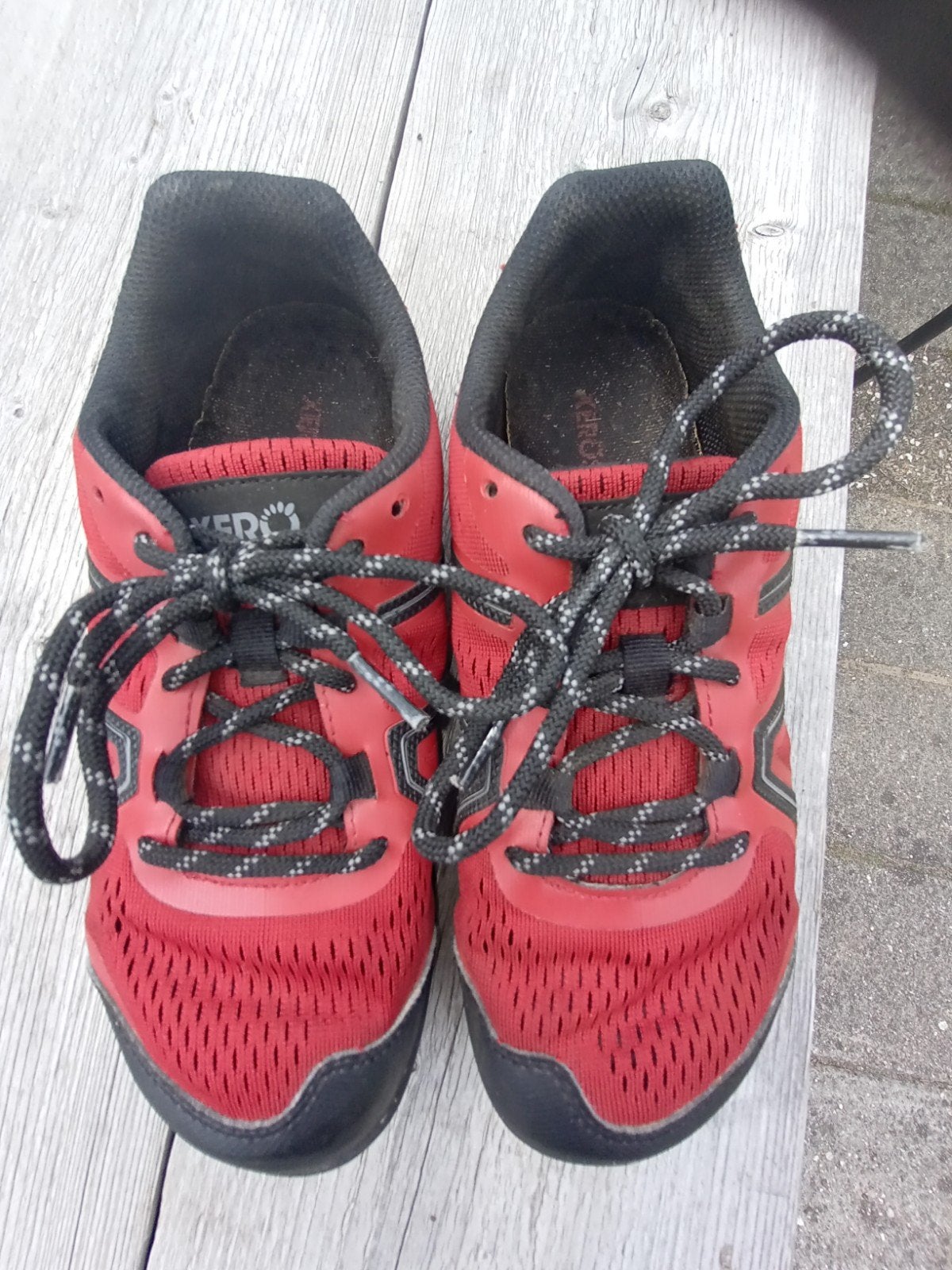 Xero rode barefoot sportschoenen 40(valt klein), Kleding | Dames, Schoenen, Ophalen of Verzenden, Zo goed als nieuw, Rood, Sneakers of Gympen