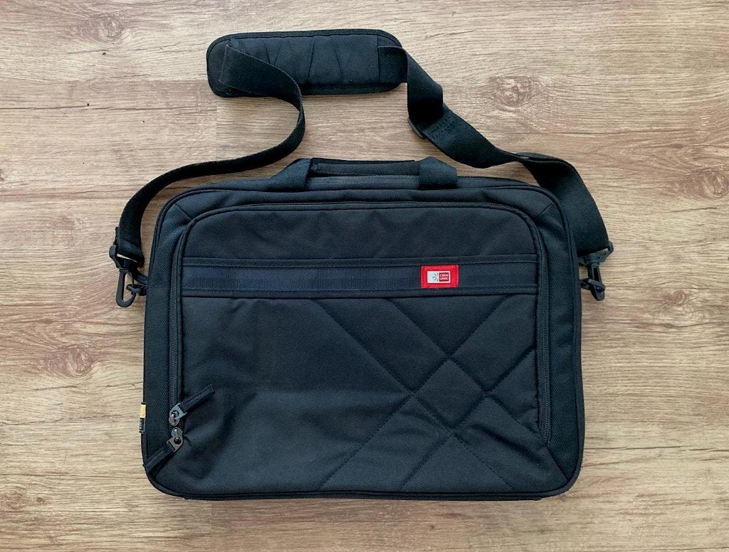 Case Logic Laptoptas, 17 inch of meer, Ophalen of Verzenden, Zo goed als nieuw, Zwart