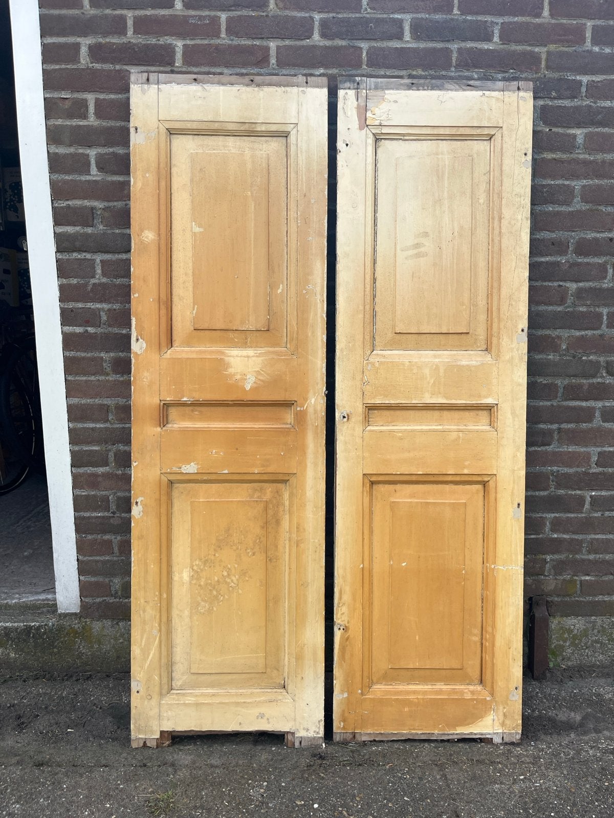 Twee oude paneeldeuren kastdeuren, Ophalen of Verzenden, Gebruikt
