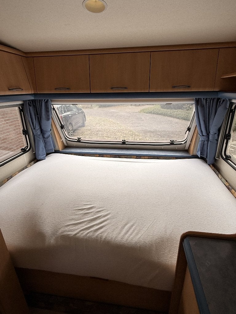 Foto 15 van Hobby 400 SF De luxe (1997) | Tempo 100 | Vochtvrij