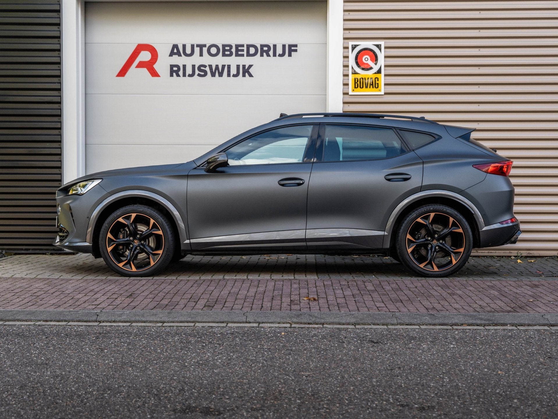 Cupra FORMENTOR 2.0 TSI 4DRIVE Pano/Camera/Matrix/Blindspot, Auto's, 12 maanden, Euro 6, 4 cilinders, Leder en Stof