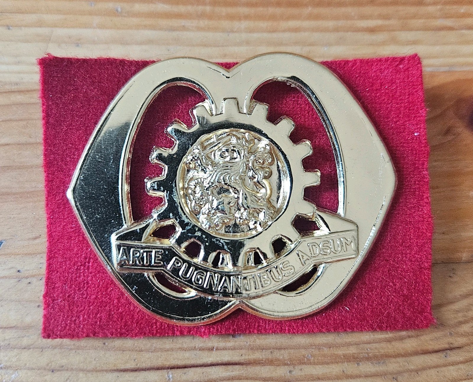 Baretembleem Technische Staf, Verzamelen, Ophalen of Verzenden, Landmacht, Nederland, Embleem of Badge