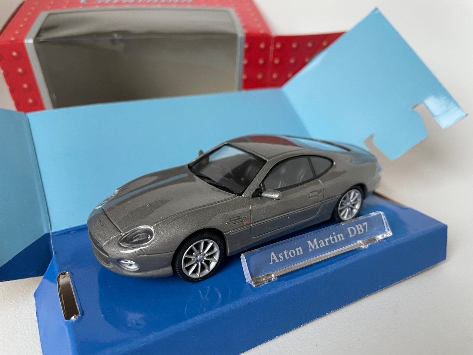 model Aston Martin DB7, zilvergrijs 1/43, Hongwell Cararama, Ophalen of Verzenden, Zo goed als nieuw, Auto