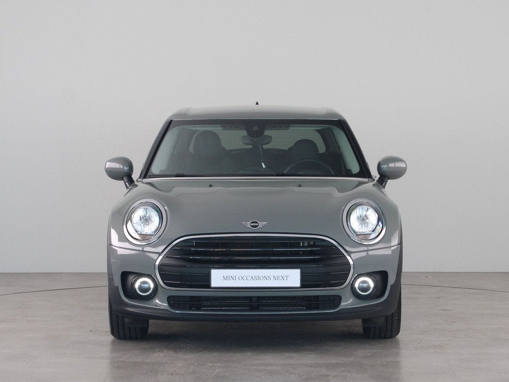 MINI Clubman One Aut. (bj 2021, automaat), Auto's, Gebruikt, 19 km/l, 1100 kg, Zilver of Grijs