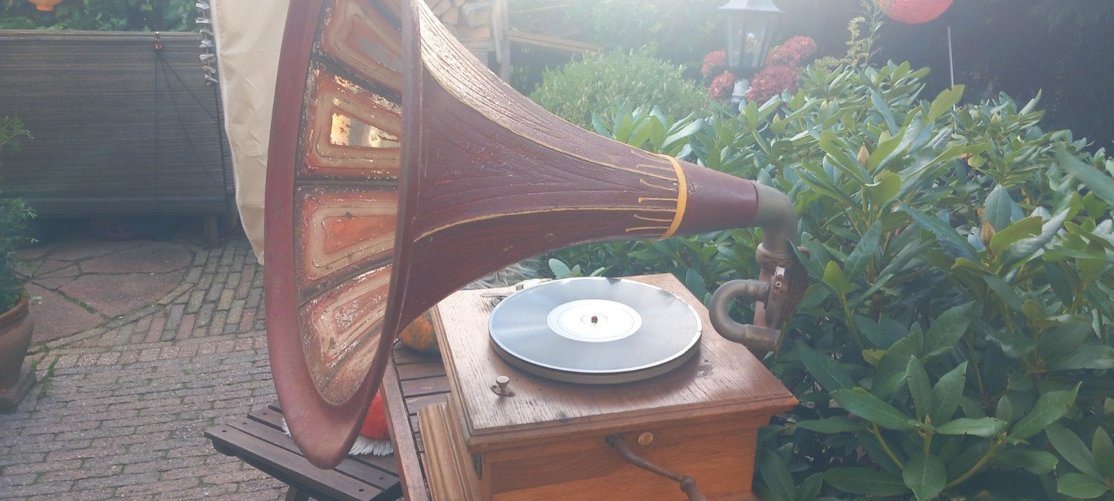 antieke Gramophone met hoorn, Ophalen