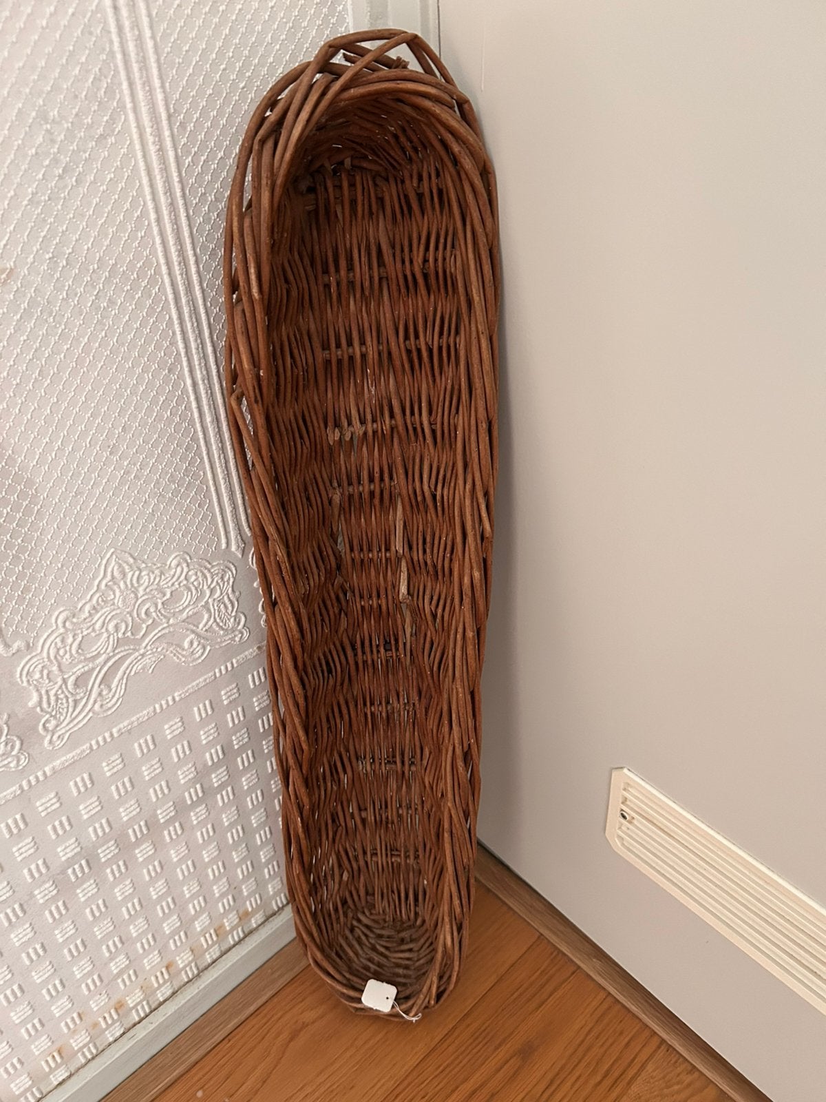 Oud Frans stokbroden mandje, Ophalen