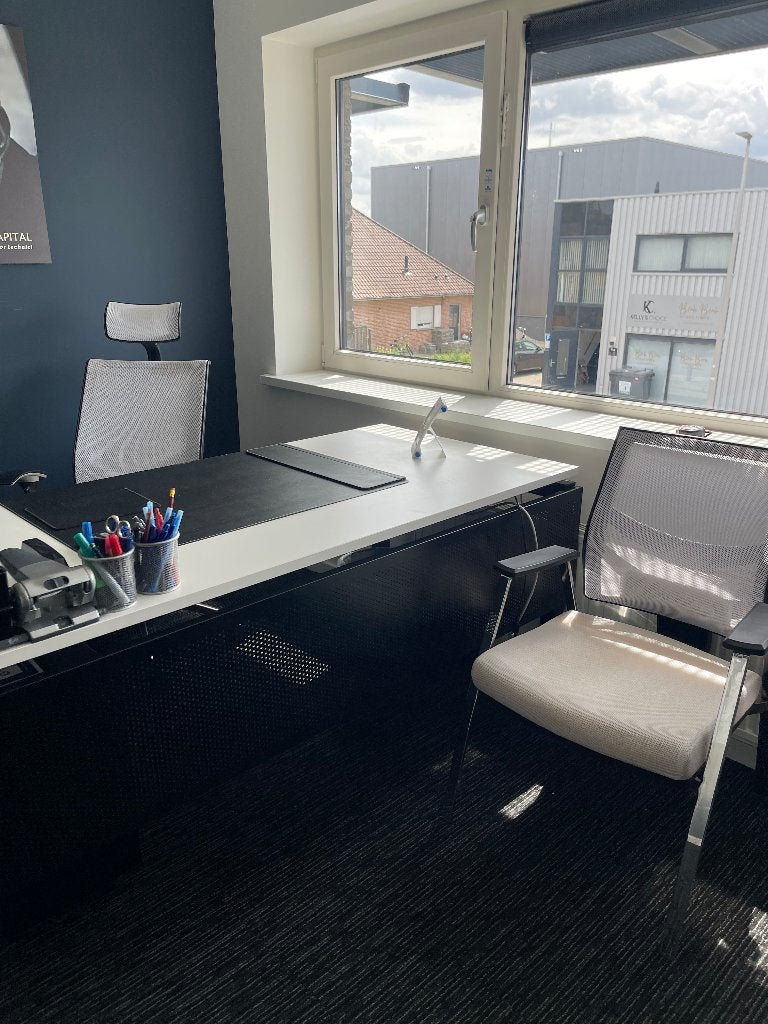Bureau set met kasten en stoelen, Huis en Inrichting, Bureaus, Zo goed als nieuw, Bureau-kast combinatie, Overige stijlen, Overige materialen