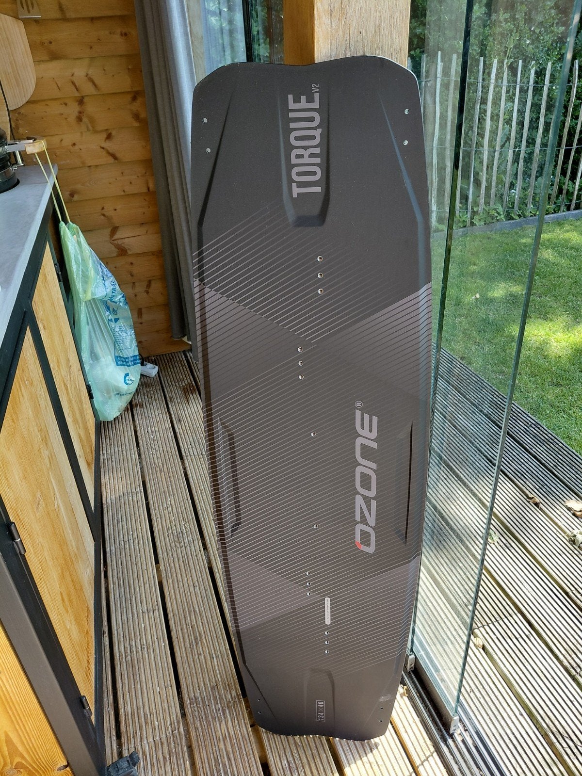 NIEUW! Ozone Torque Twintip 134x40 Kitesurfboard, Twintip, Ophalen, Nieuw, Overige typen