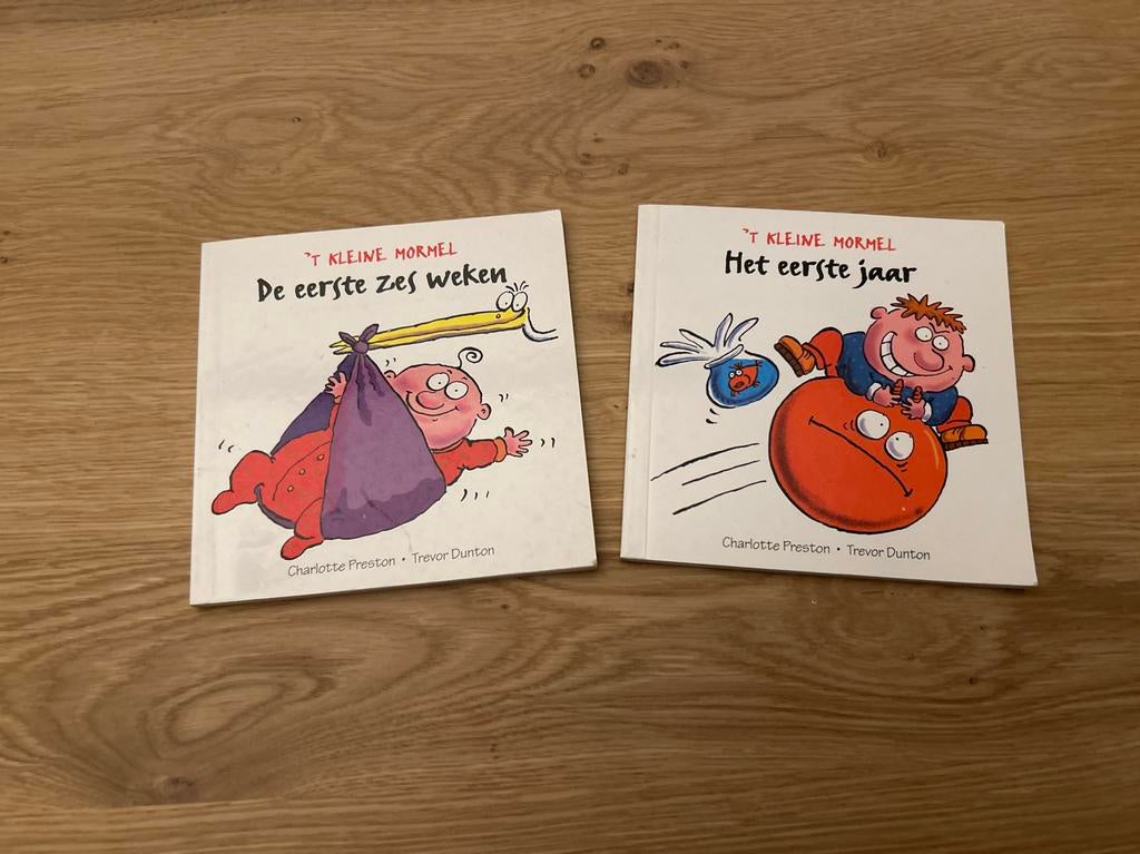 Twee 't Kleine Mormel boeken: De eerste zes weken & Het eers, Ophalen of Verzenden, Gelezen, 0 tot 6 maanden