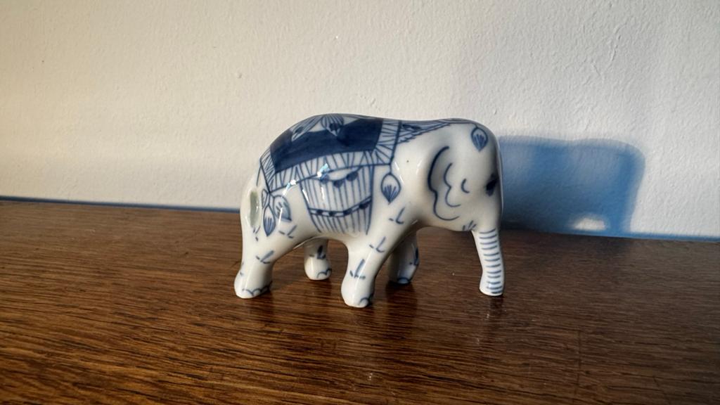 Porseleinen Olifantje - Vintage Decoratie, Ophalen, Zo goed als nieuw