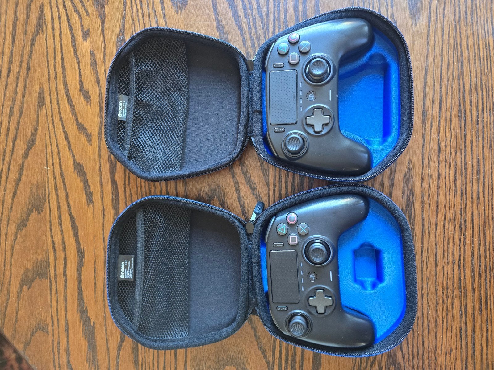 2 Playstation 4 nacon controllers samen 70 euro, Ophalen, Zo goed als nieuw, Controller, PlayStation 4