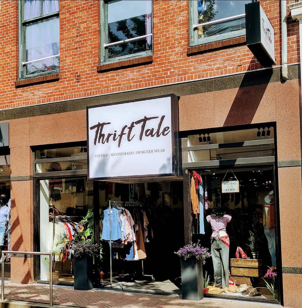 Grote moderne vintage winkel in centrum Enschede
