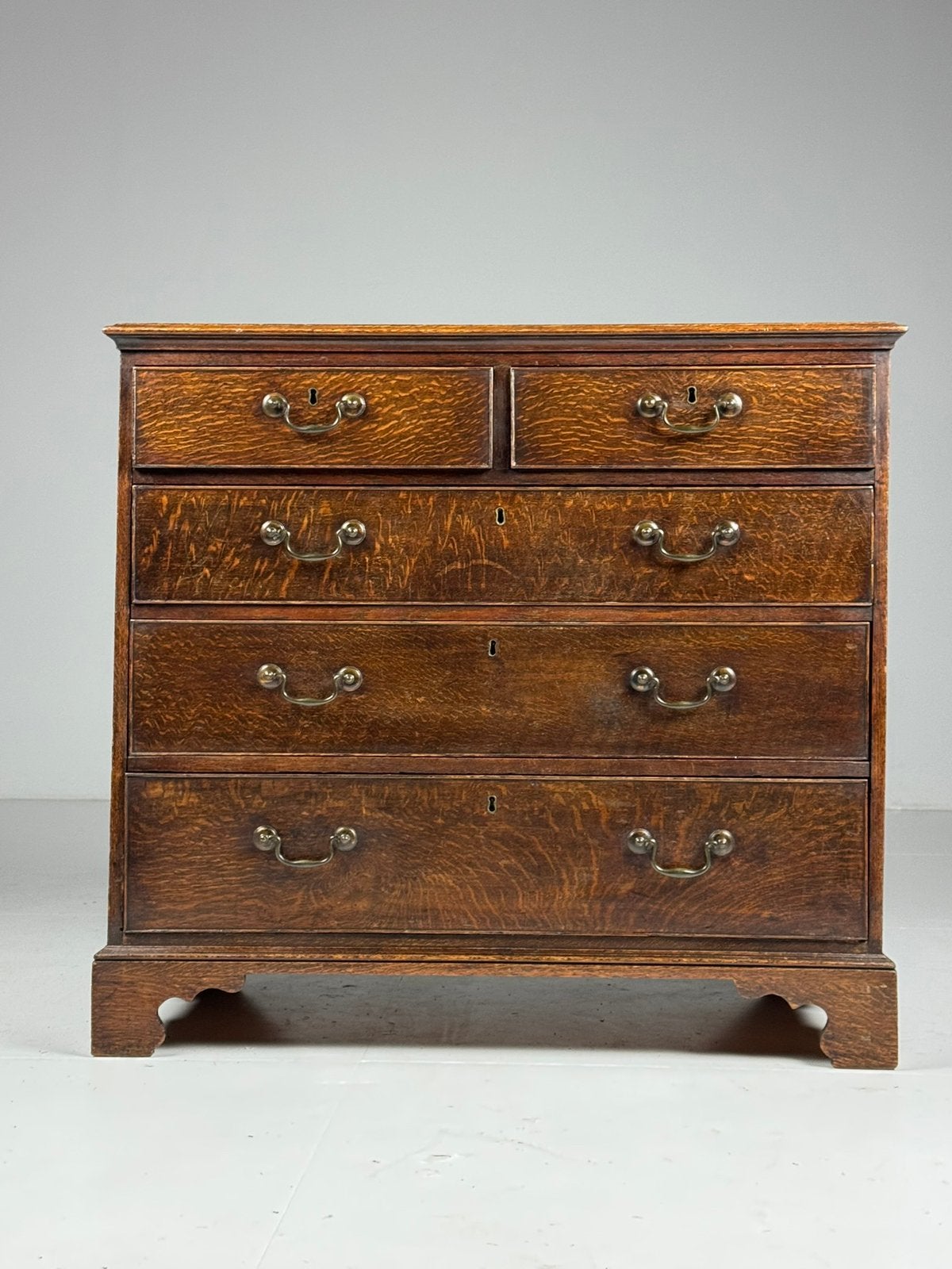 Engelse ladekast 1780 eiken antiek, Huis en Inrichting, Kasten | Ladekasten, Ophalen, Eikenhout, 50 tot 100 cm, Zo goed als nieuw