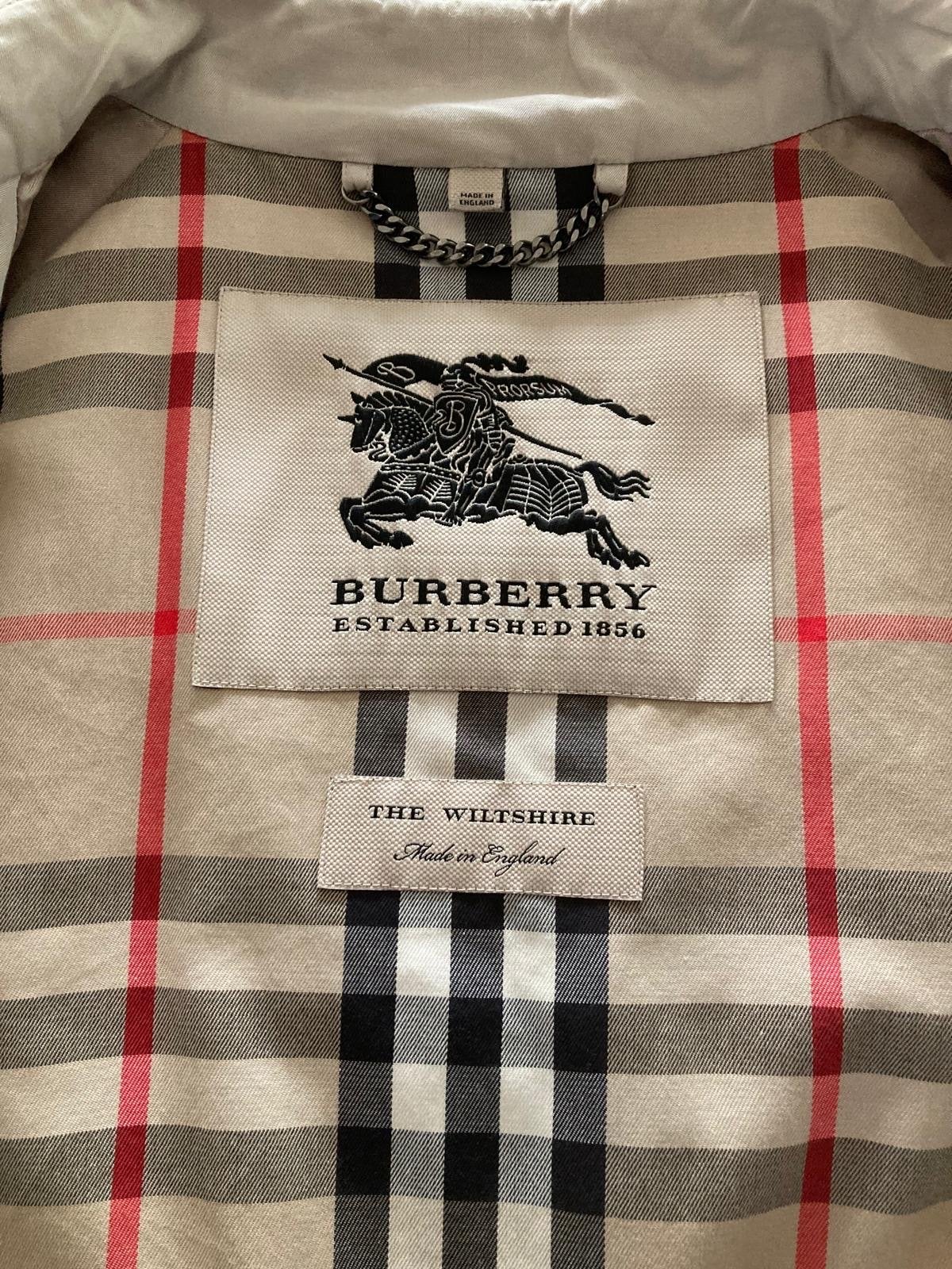Burberry The Wiltshire Trenchcoat -  nieuw, Ophalen, Zo goed als nieuw, Overige maten, Beige