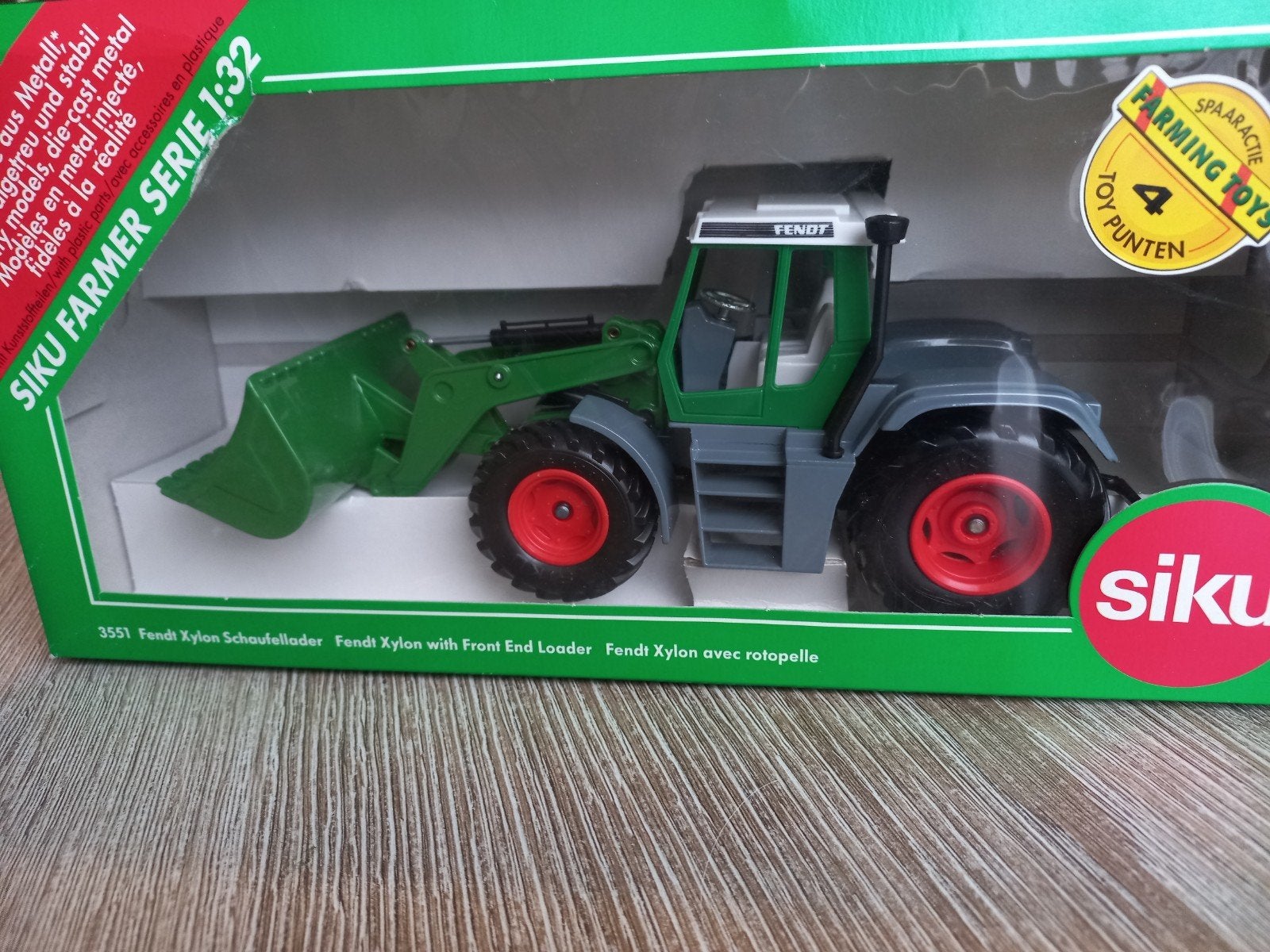 Fendt Xylon met Voorlader Bak Siku, Hobby en Vrije tijd, Ophalen of Verzenden, Nieuw, Tractor of Landbouw, SIKU