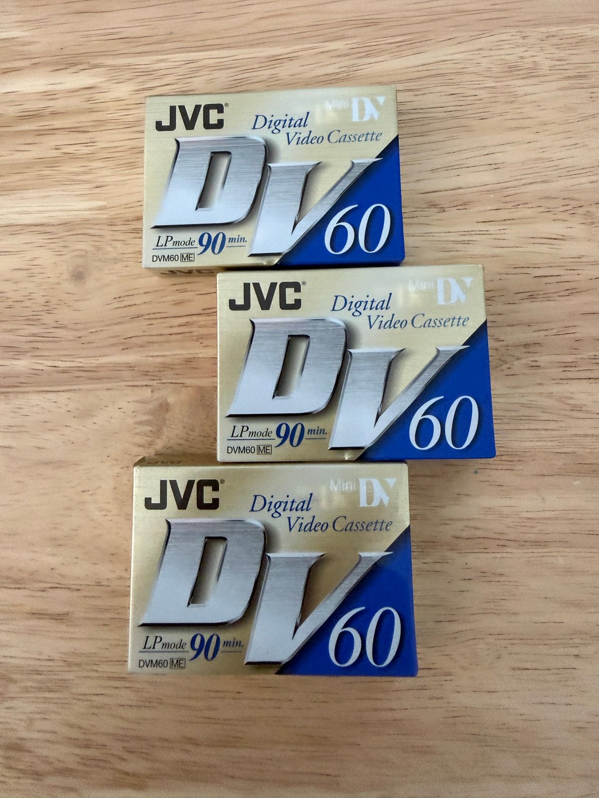 JVC Mini DV Digital Video Cassette 60 min (3 stuks), Japan, Ophalen of Verzenden, Nieuw, Videoband