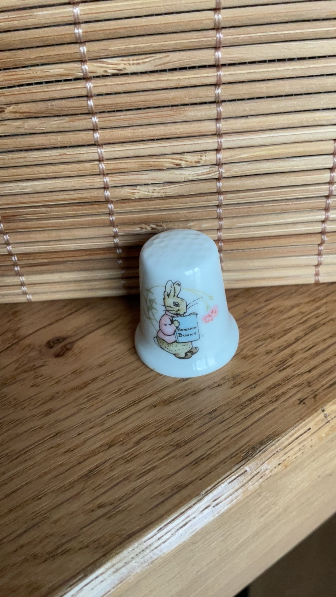 Wedgwood Benjamin Bunny vingerhoed vingerhoedje vingerhoed, Verzamelen, Verzenden, Nieuw, Porselein, Buitenland